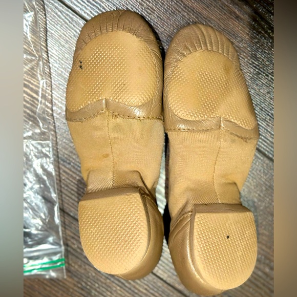 Bloch Girls' Tan Neo-Flex Slip On Leather Jazz Shoe - Picture 2 of 2